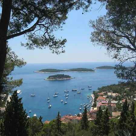 11 Sleeps 4 Guests Apartmán Split